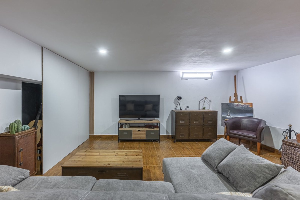 5 Bed Townhouse in Marbella