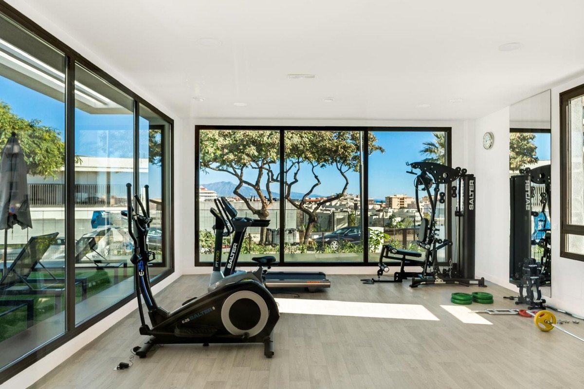 3 Bed Ground Floor Apartment in Estepona