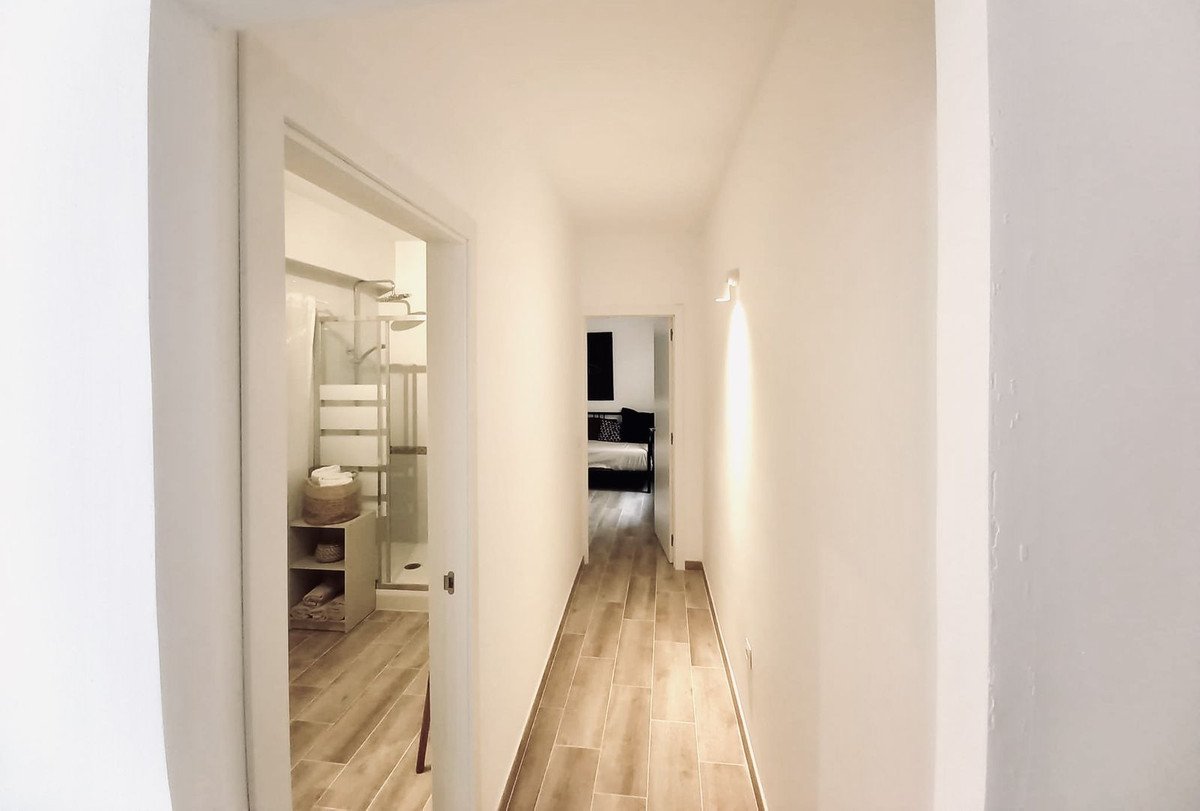 4 Bed Middle Floor Apartment in Fuengirola