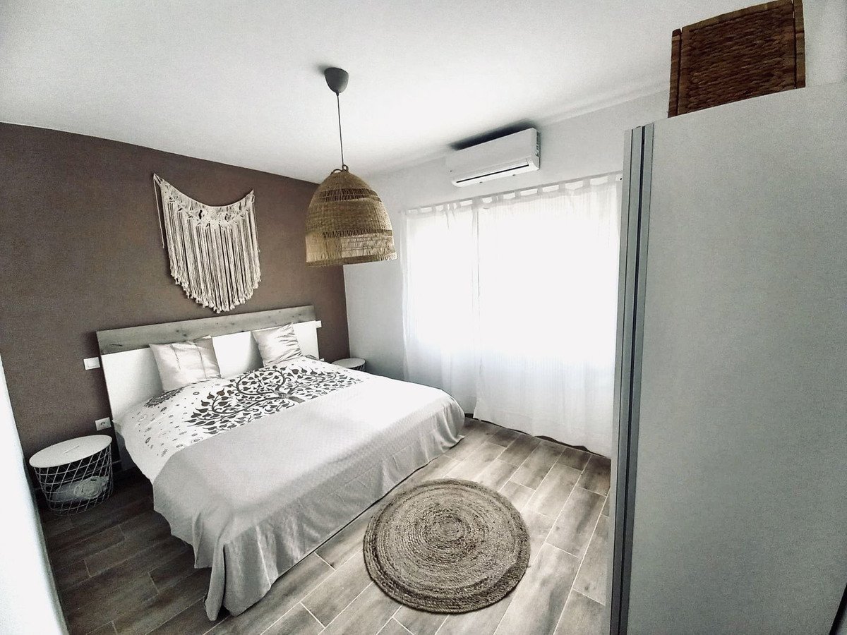 4 Bed Middle Floor Apartment in Fuengirola