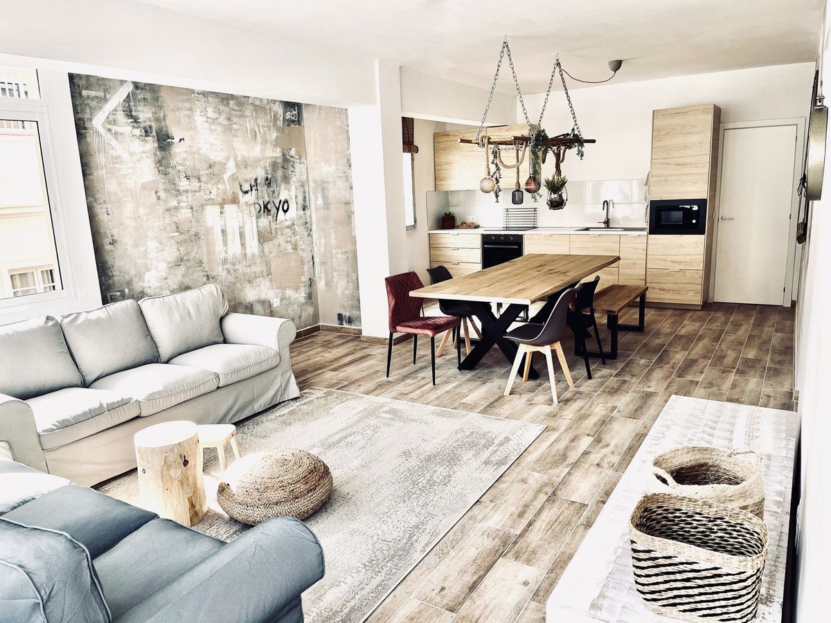 4 Bed Middle Floor Apartment in Fuengirola