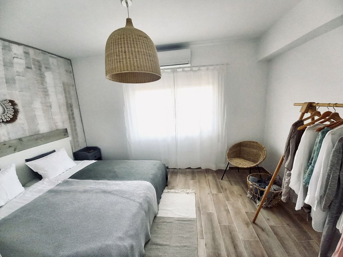 4 Bed Middle Floor Apartment in Fuengirola