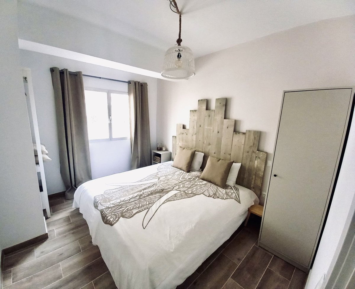 4 Bed Middle Floor Apartment in Fuengirola