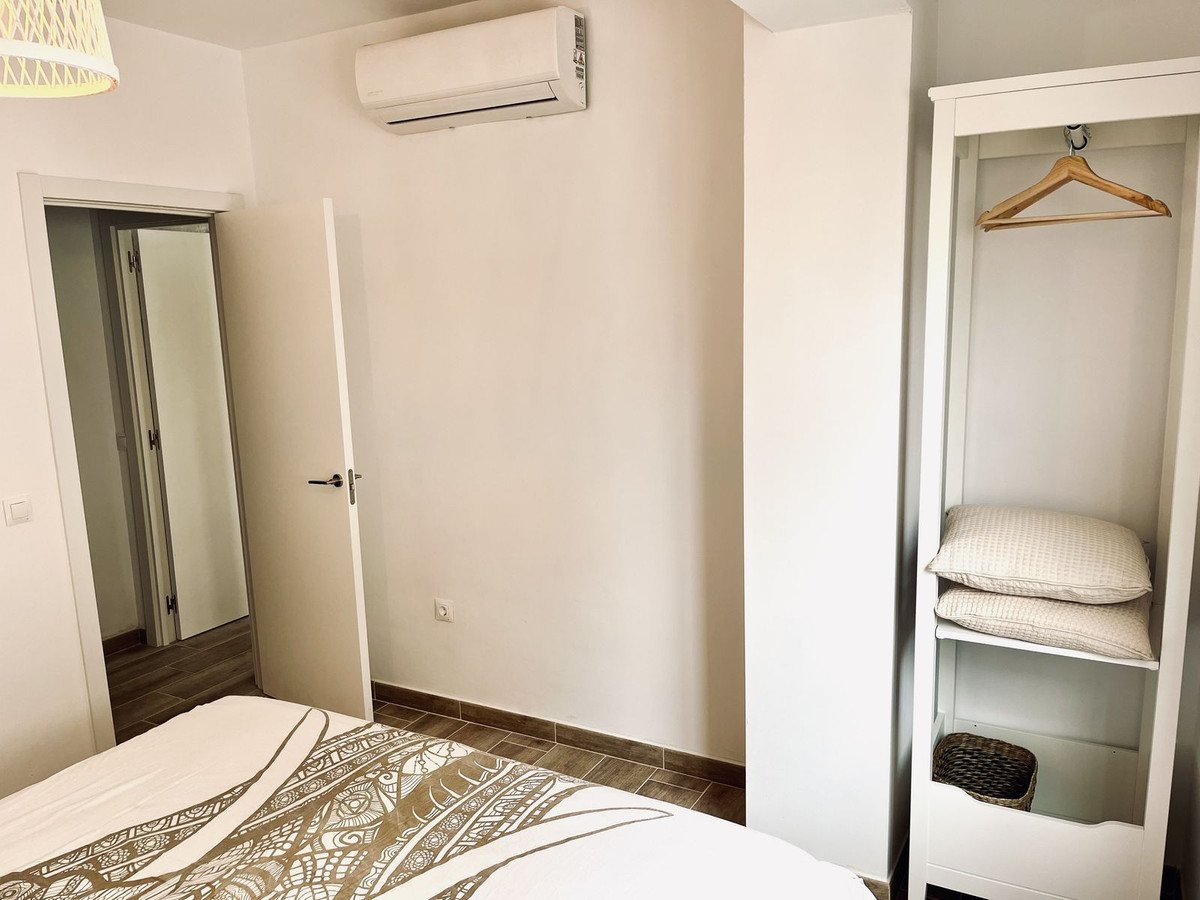 4 Bed Middle Floor Apartment in Fuengirola