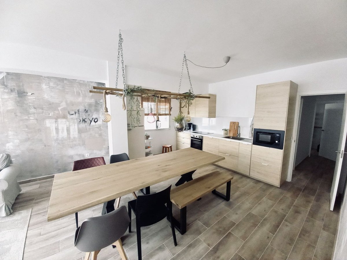 4 Bed Middle Floor Apartment in Fuengirola