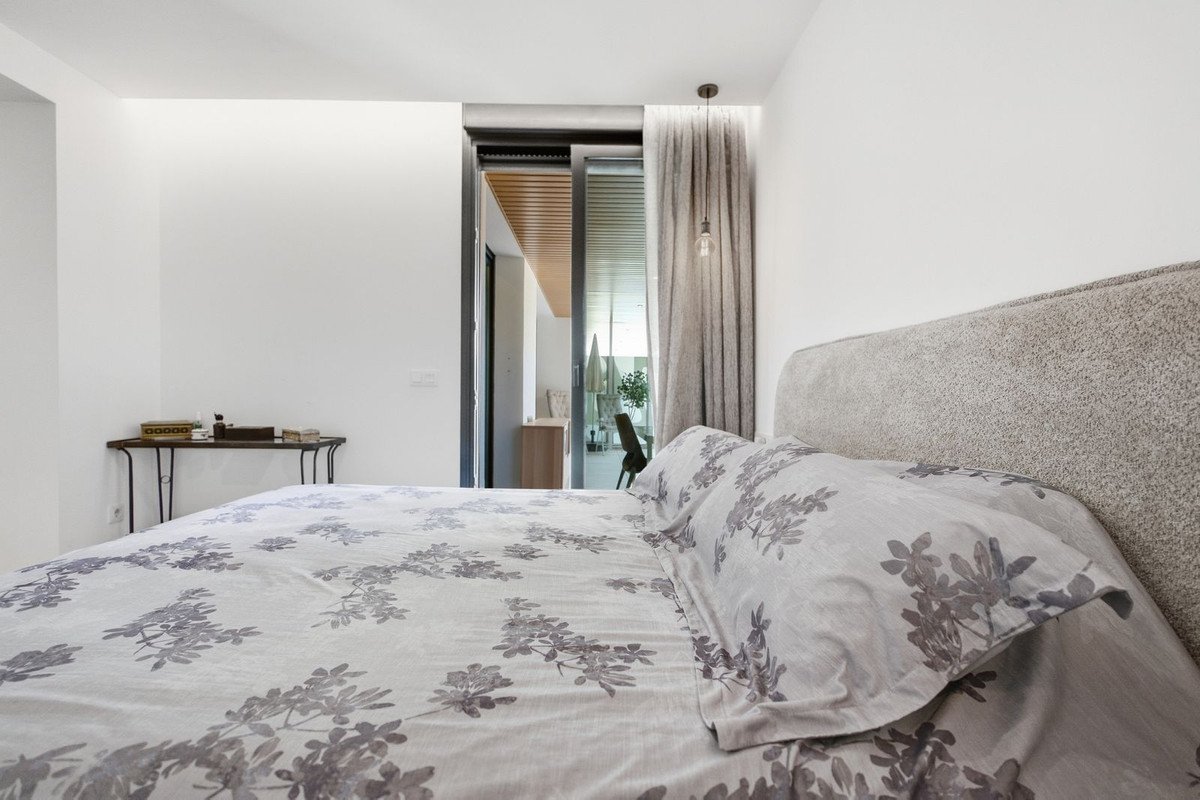 2 Bed Middle Floor Apartment in Fuengirola