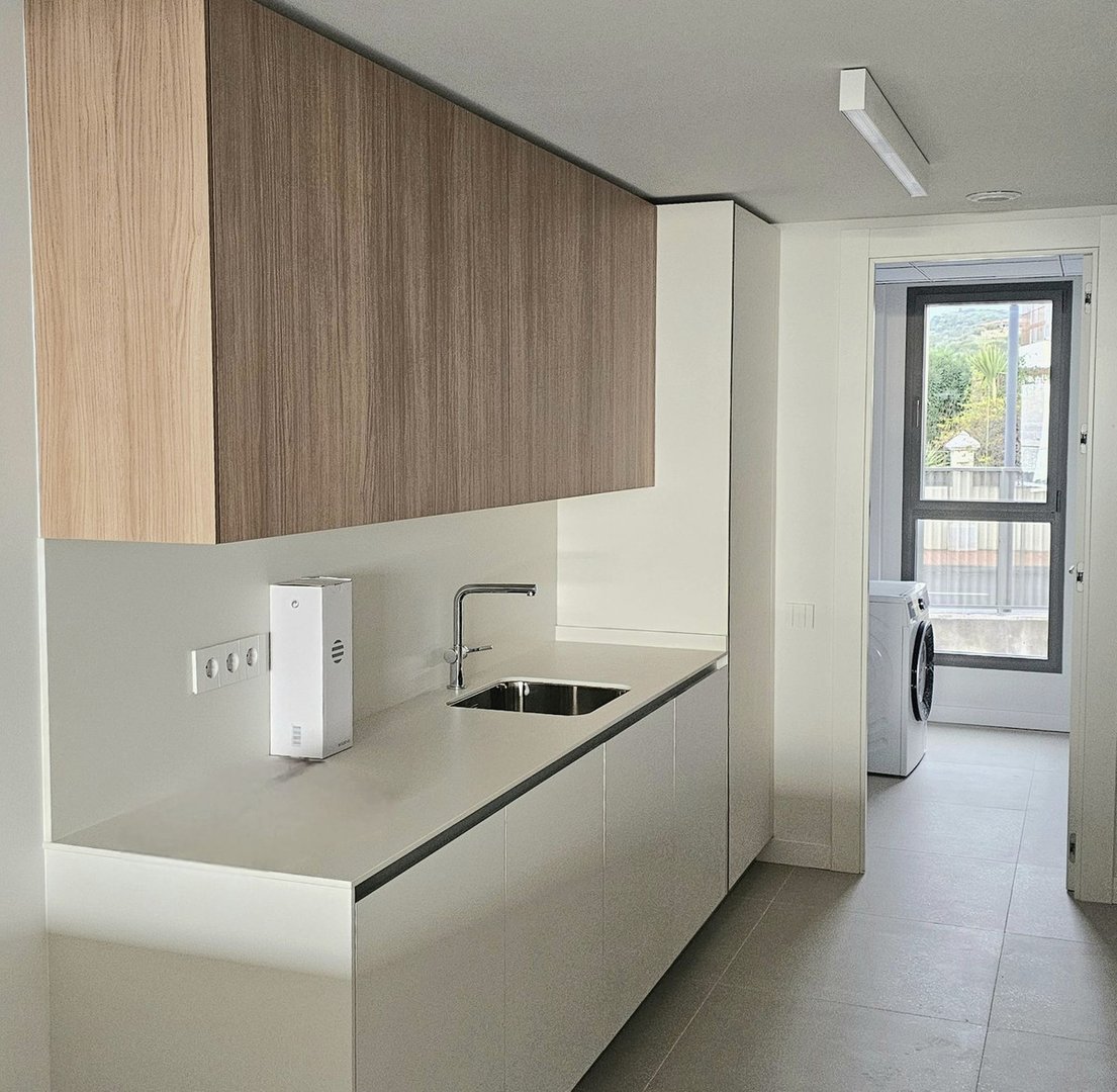 2 Bed Middle Floor Apartment in Estepona