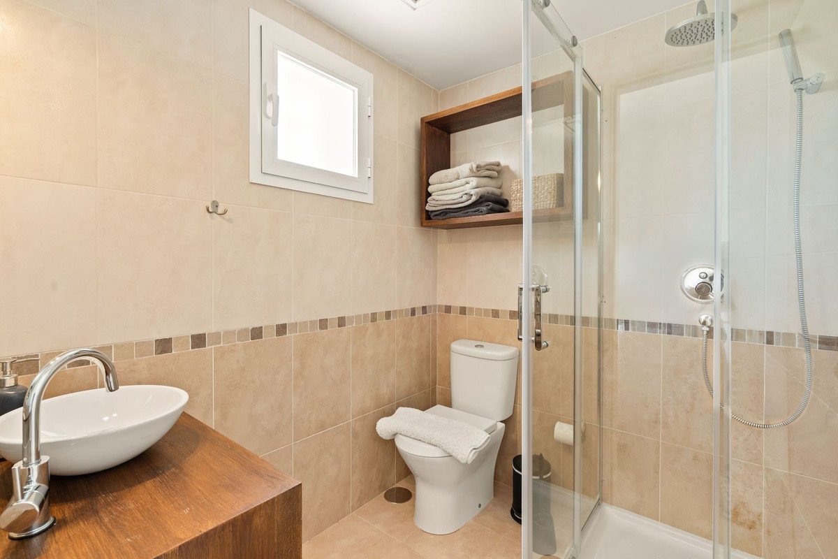 3 Bed Townhouse in El Paraiso