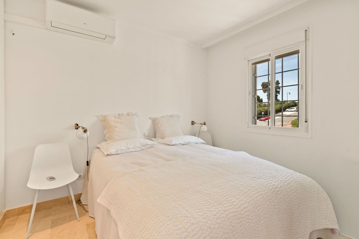3 Bed Townhouse in El Paraiso