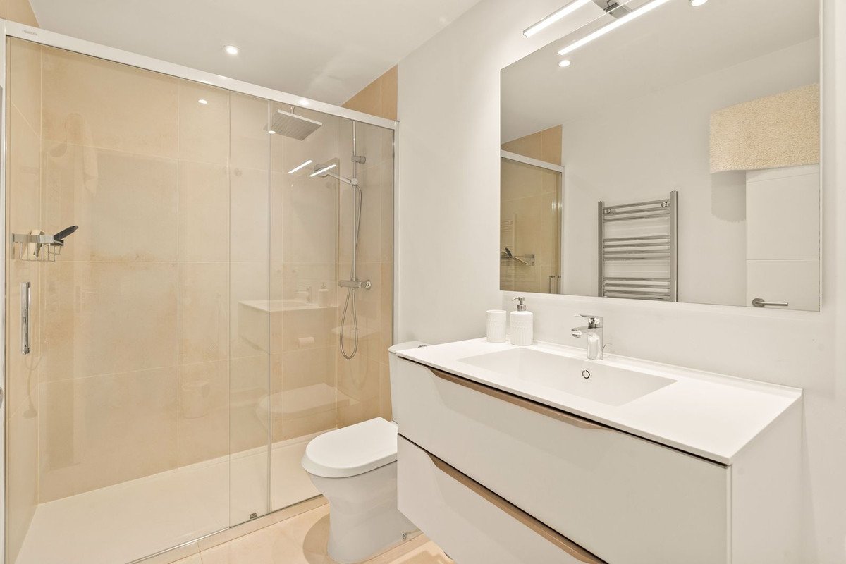 3 Bed Townhouse in El Paraiso