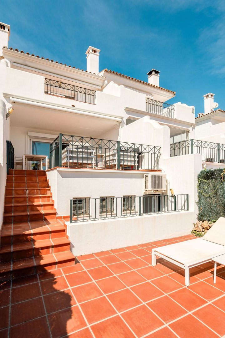 3 Bed Townhouse in El Paraiso