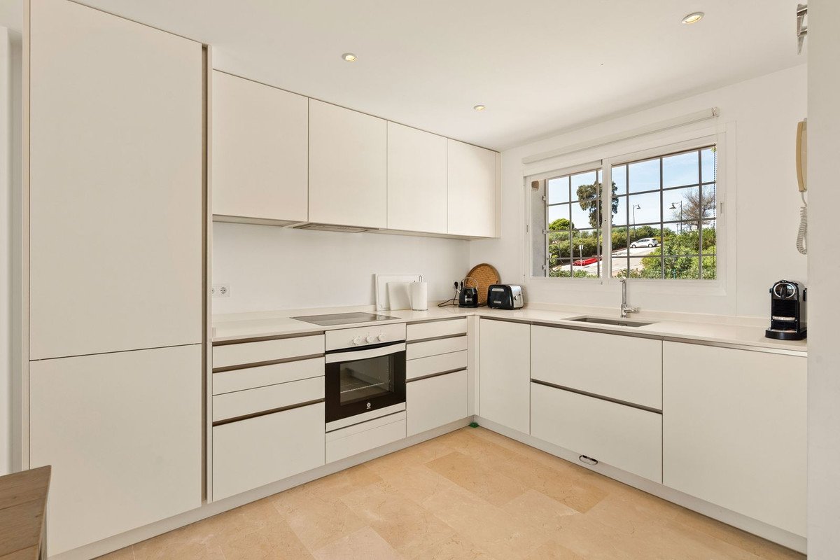 3 Bed Townhouse in El Paraiso