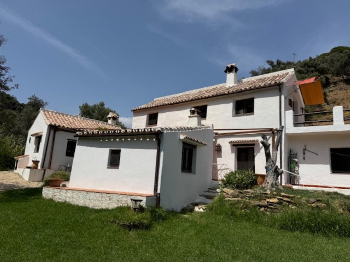 4 Bed Finca - Cortijo in Casares