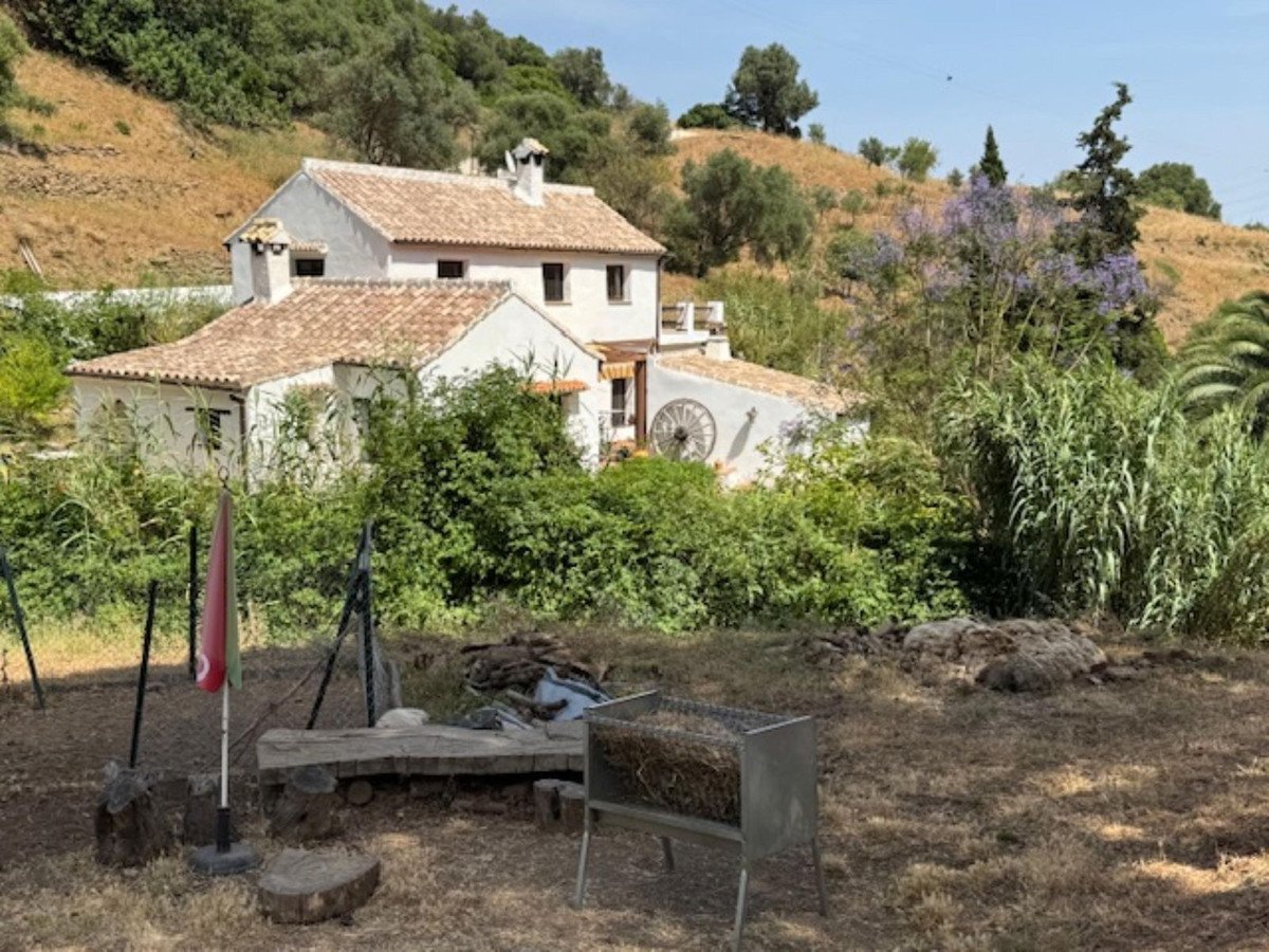 4 Bed Finca - Cortijo in Casares