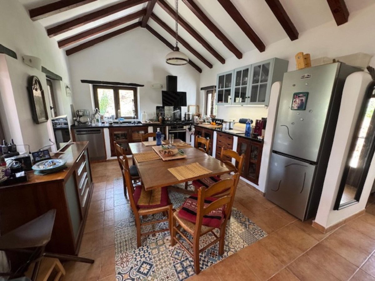 4 Bed Finca - Cortijo in Casares