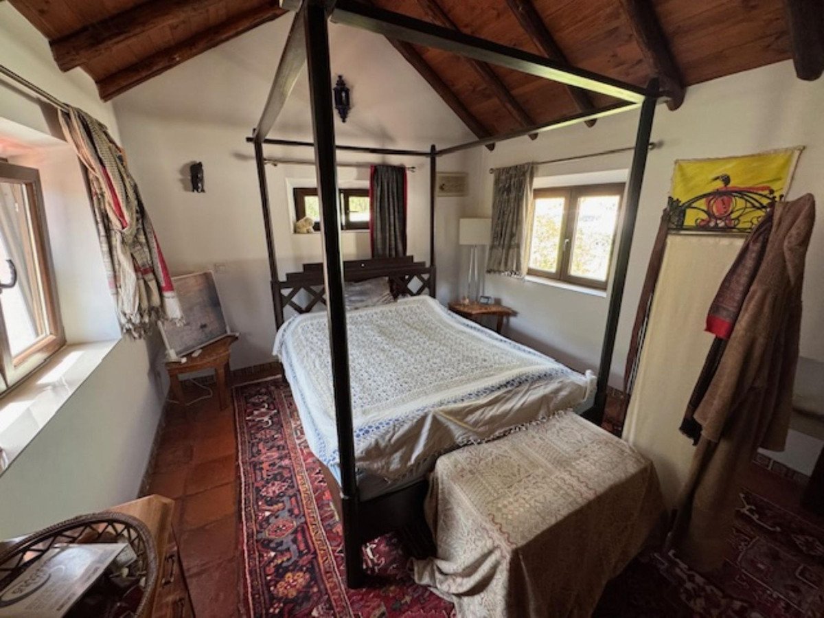 4 Bed Finca - Cortijo in Casares