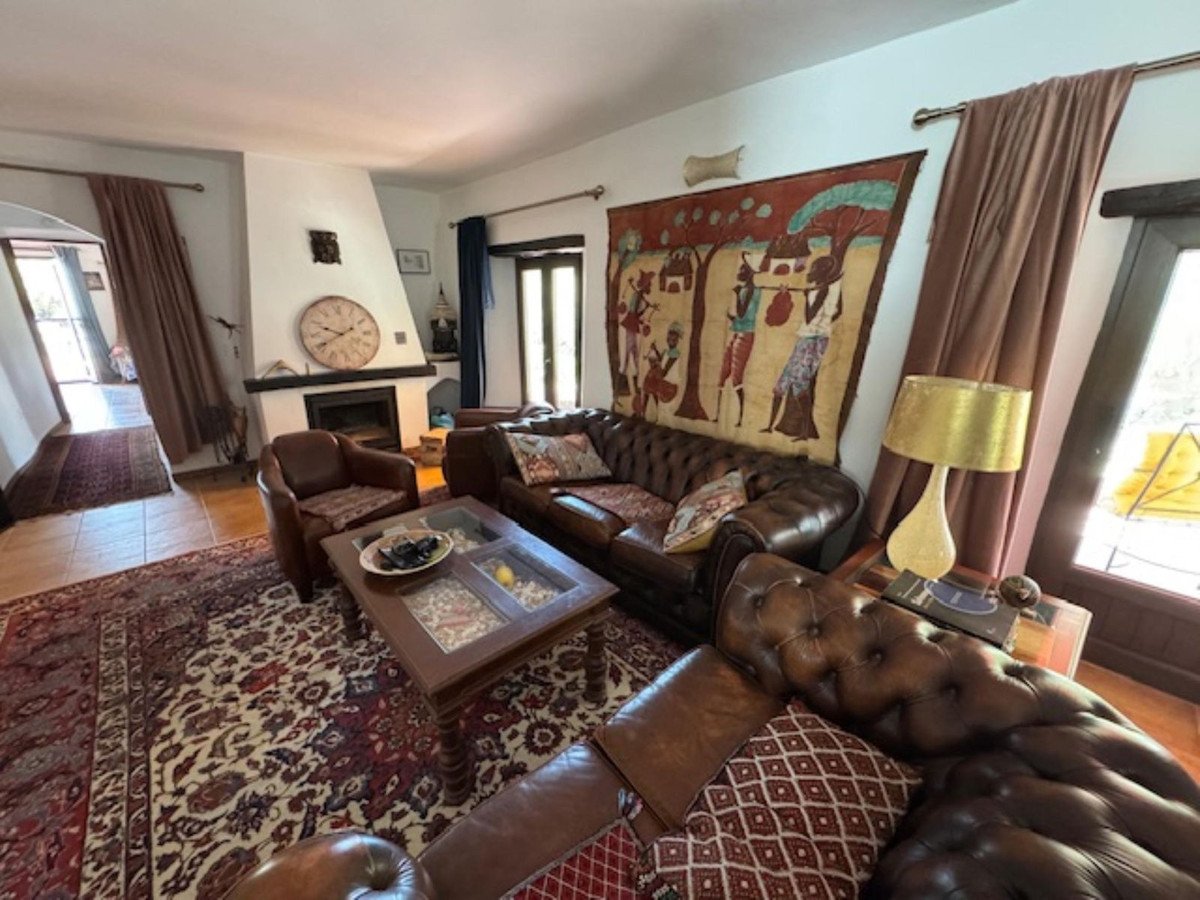 4 Bed Finca - Cortijo in Casares