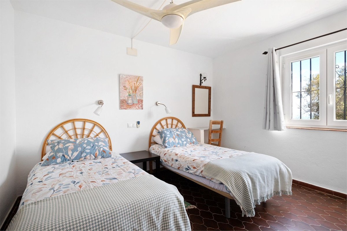 4 Bed Detached Villa in Valtocado