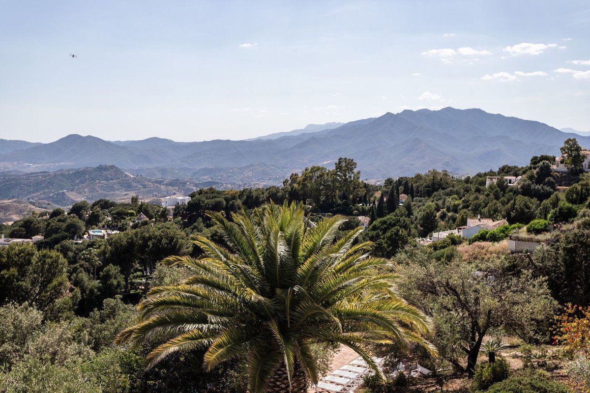 4 Bed Detached Villa in Valtocado