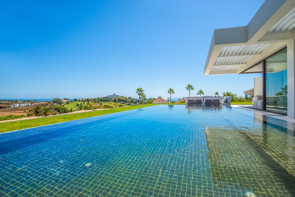 3 Bed Ground Floor Apartment in El Paraiso
