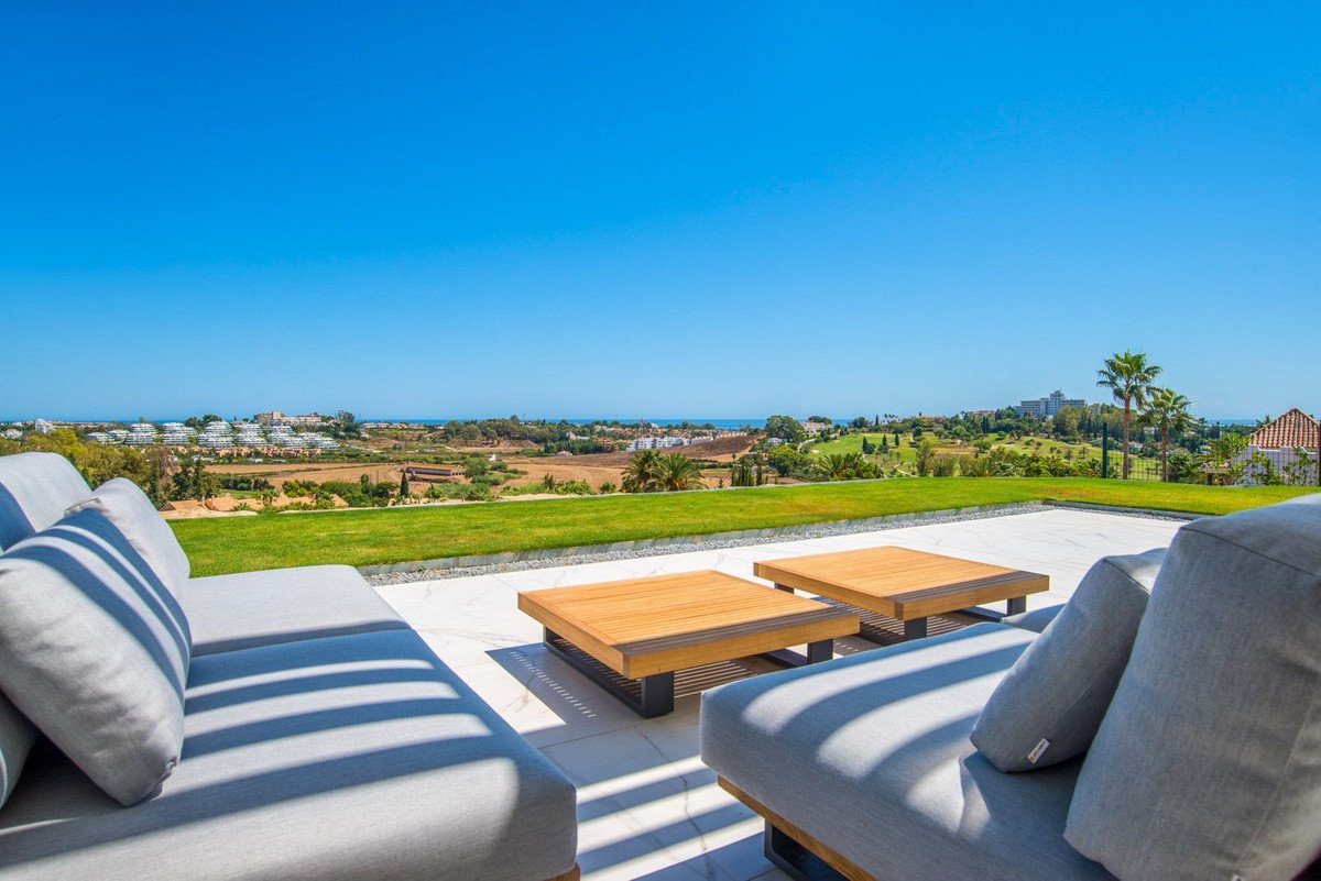 3 Bed Ground Floor Apartment in El Paraiso