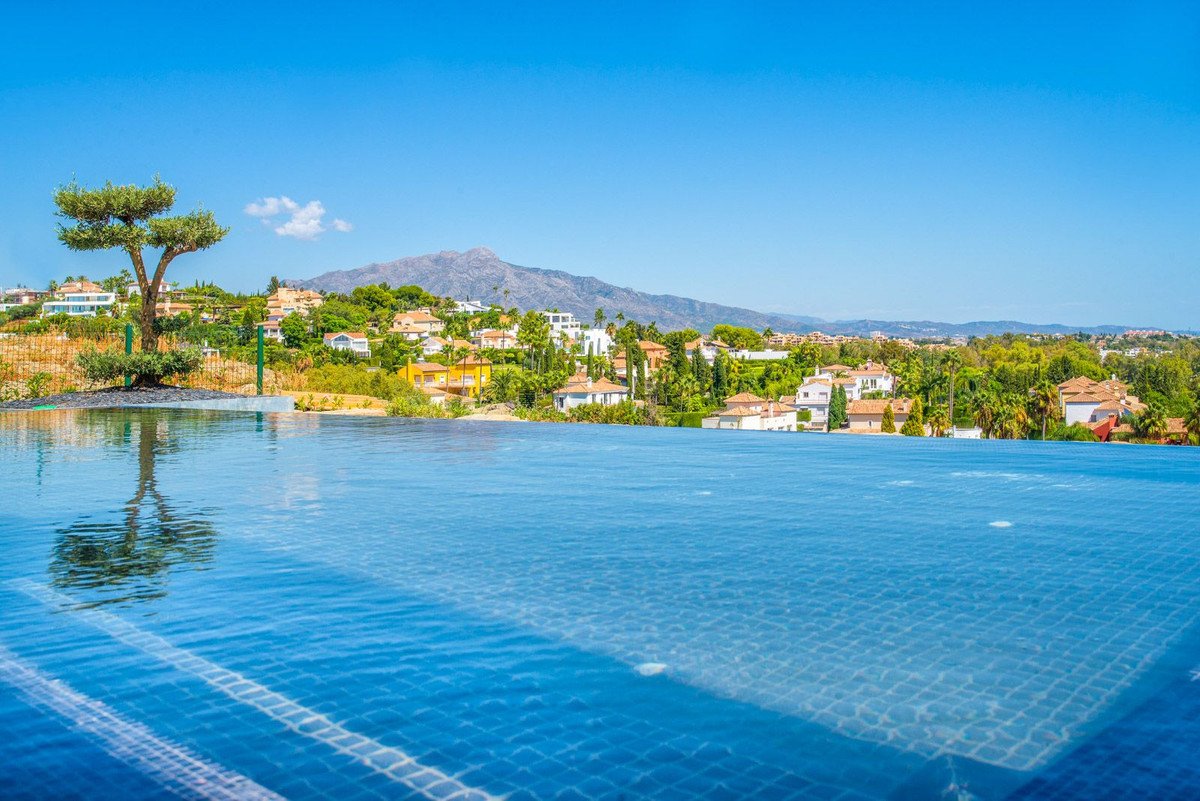 3 Bed Ground Floor Apartment in El Paraiso