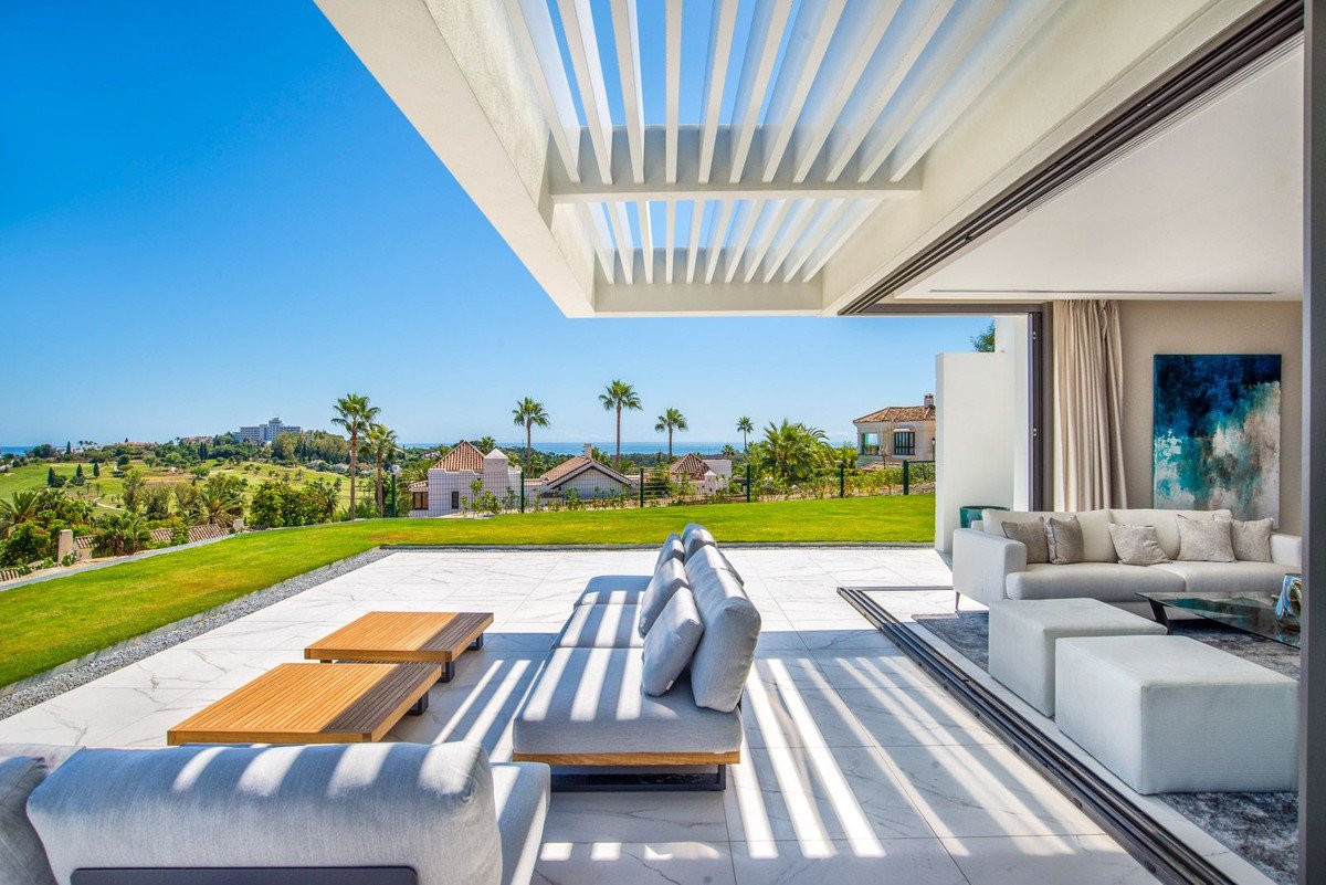 3 Bed Ground Floor Apartment in El Paraiso