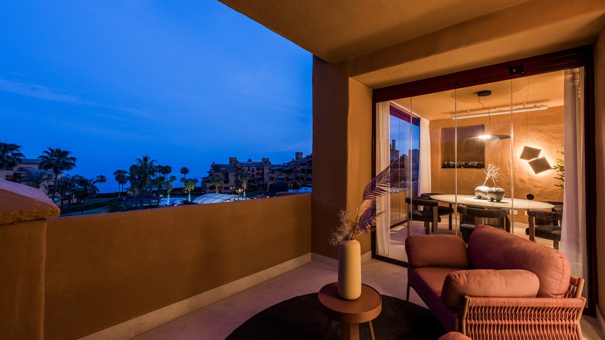 3 Bed Middle Floor Apartment in Estepona