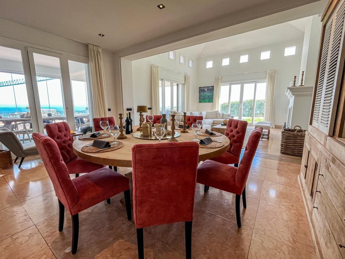 5 Bed Detached Villa in Sotogrande