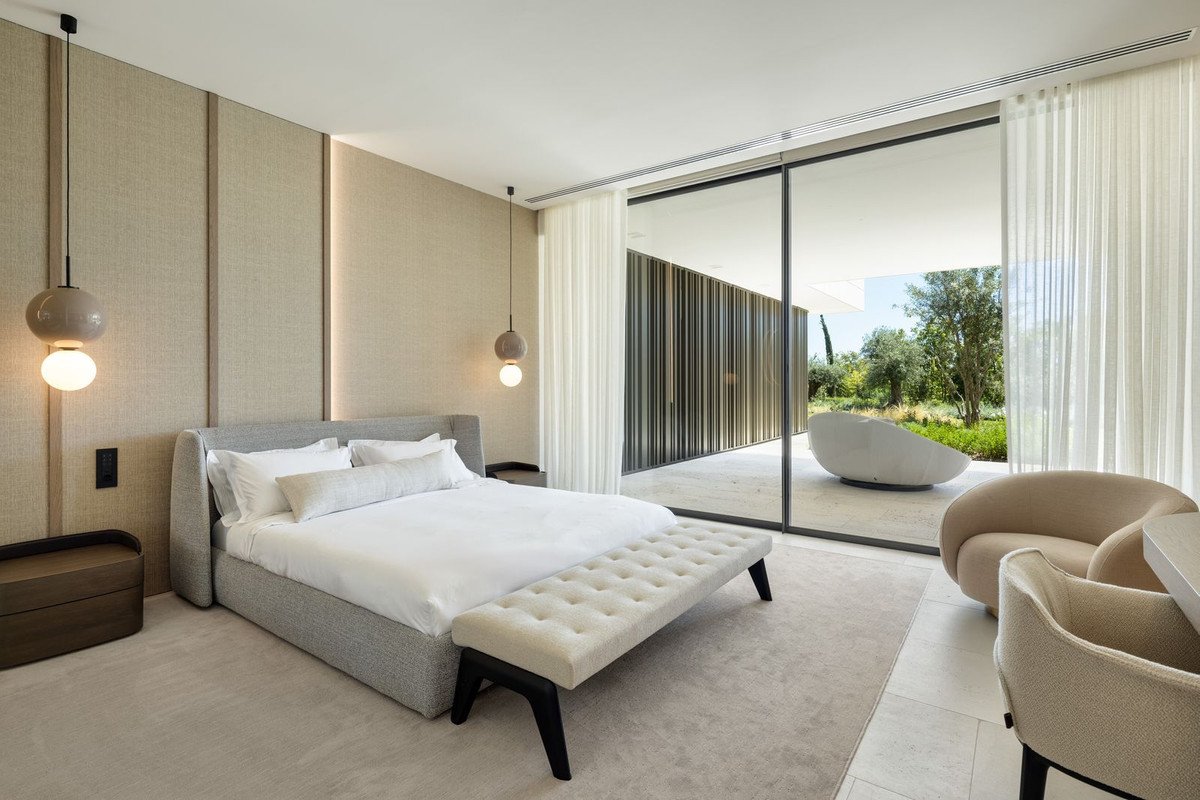 5 Bed Detached Villa in Sotogrande Alto