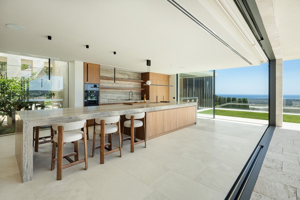 5 Bed Detached Villa in Sotogrande Alto