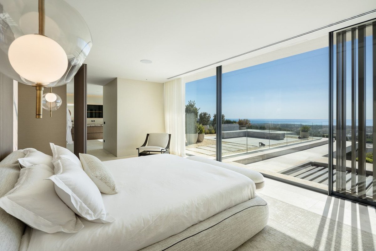 5 Bed Detached Villa in Sotogrande Alto