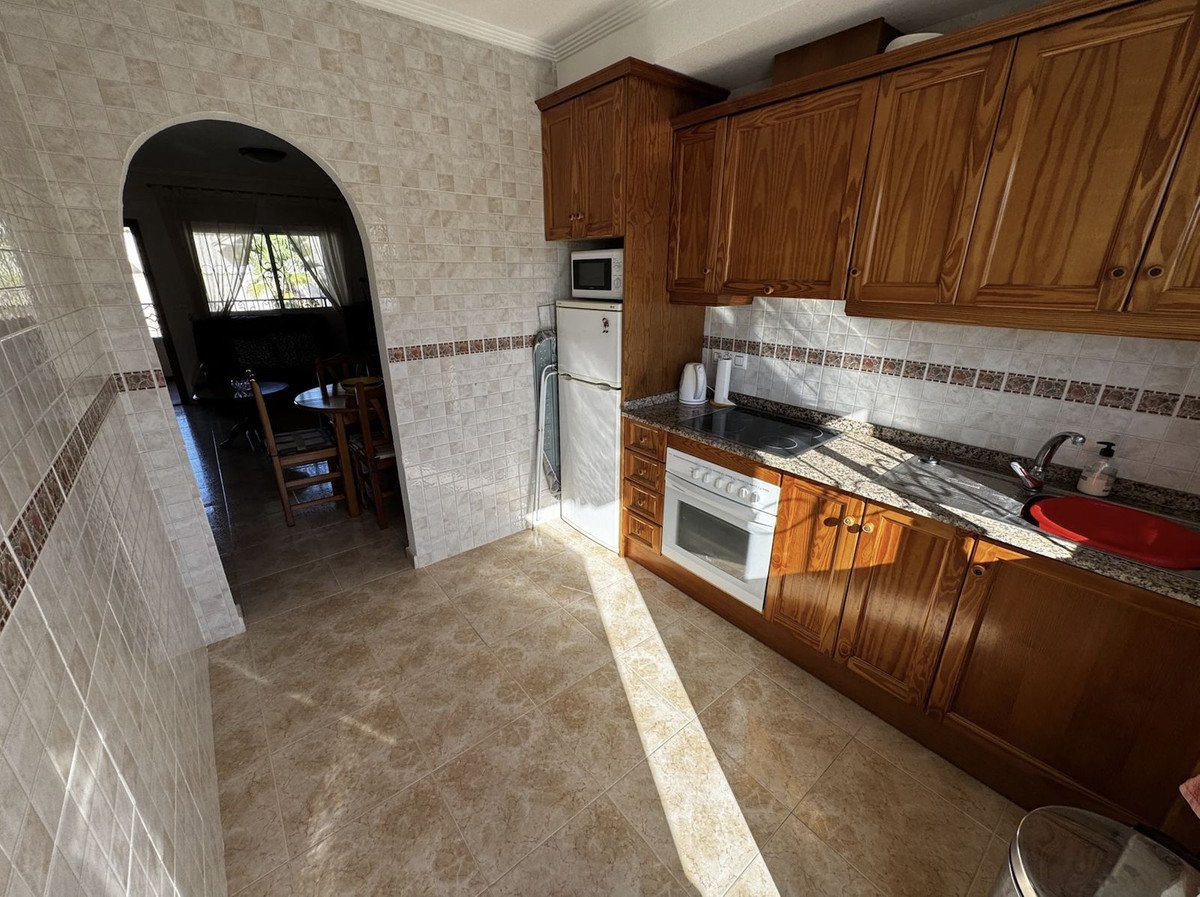 2 Bed Middle Floor Apartment in Villamartin