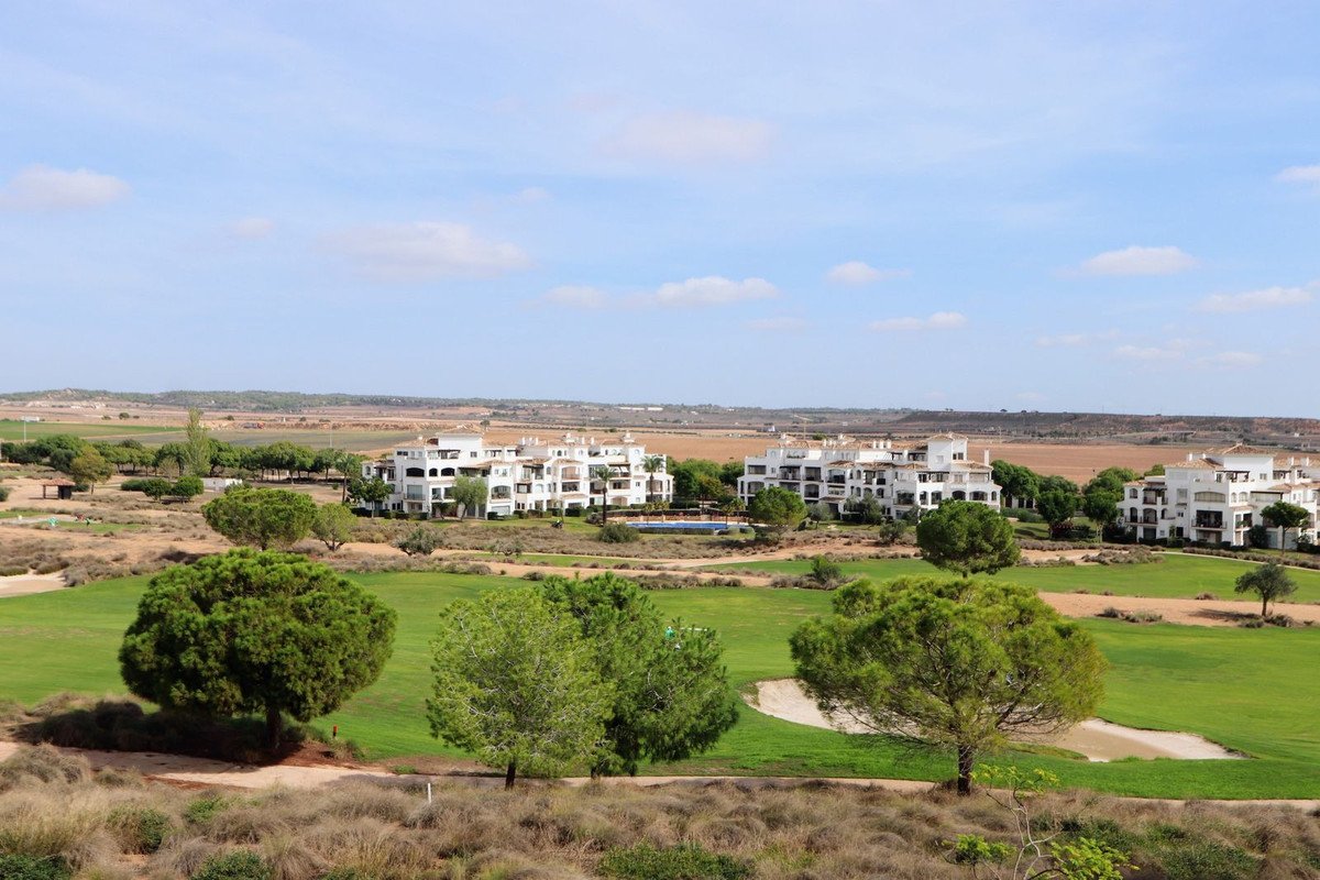 2 Bed Middle Floor Apartment in Hacienda Riquelme