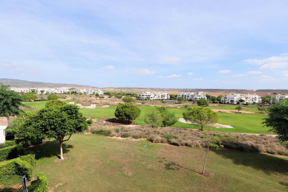2 Bed Middle Floor Apartment in Hacienda Riquelme