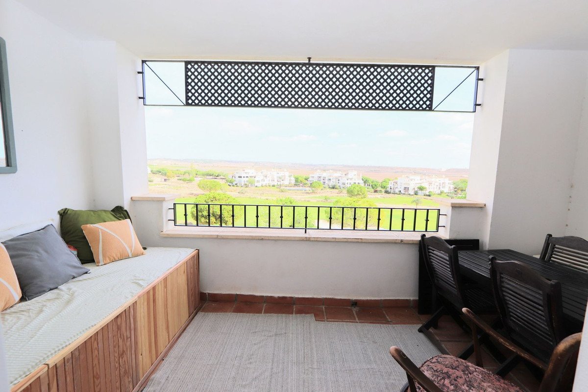 2 Bed Middle Floor Apartment in Hacienda Riquelme
