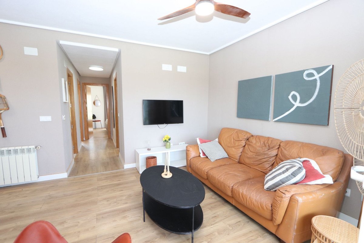 2 Bed Middle Floor Apartment in Hacienda Riquelme