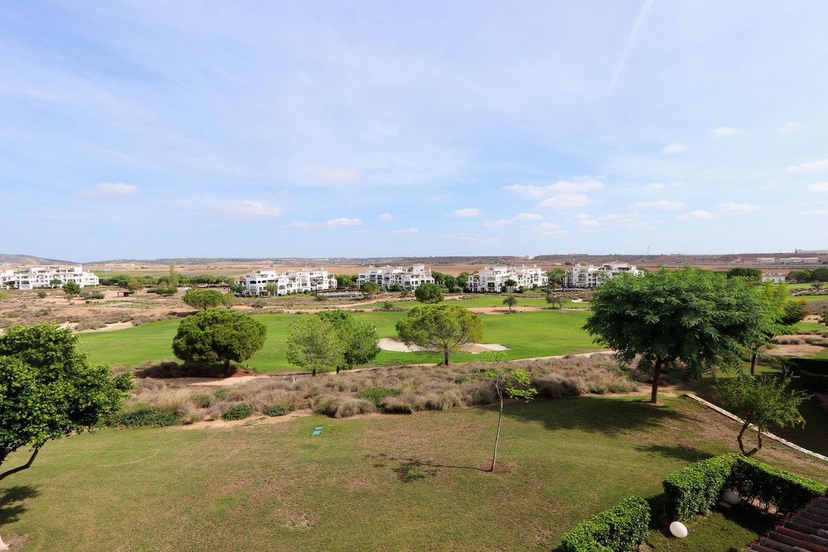 2 Bed Middle Floor Apartment in Hacienda Riquelme