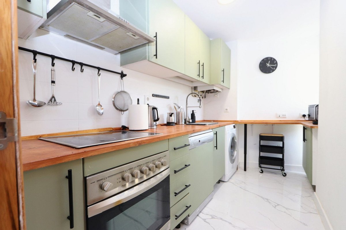 2 Bed Middle Floor Apartment in Hacienda Riquelme