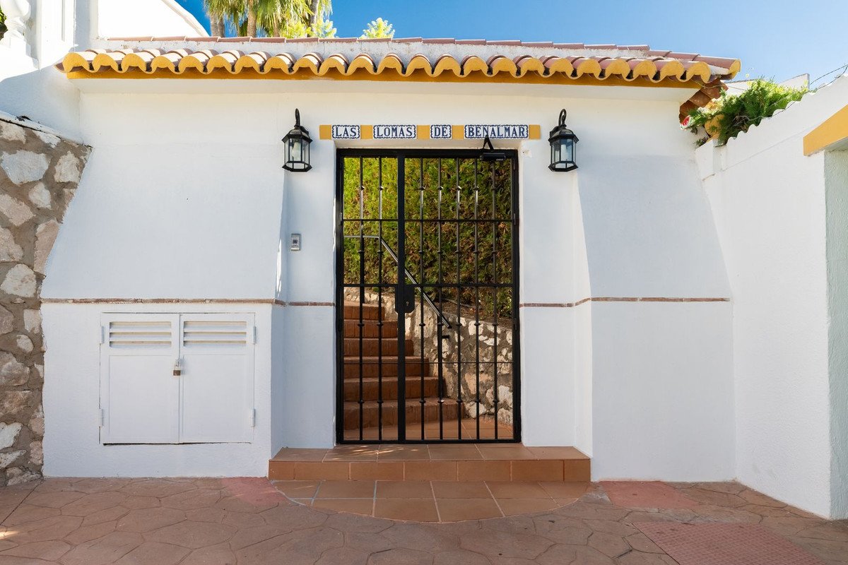 1 Bed Top Floor Apartment in Benalmadena Costa