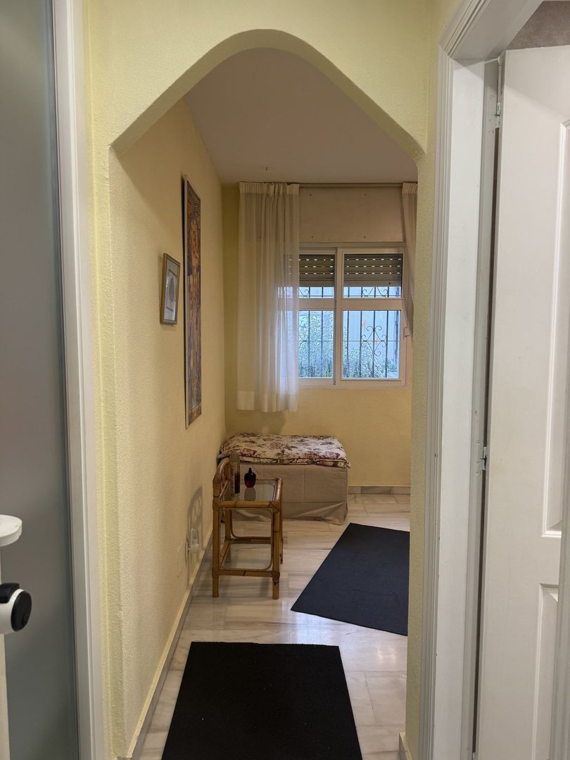 2 Bed Middle Floor Apartment in Benalmadena Costa