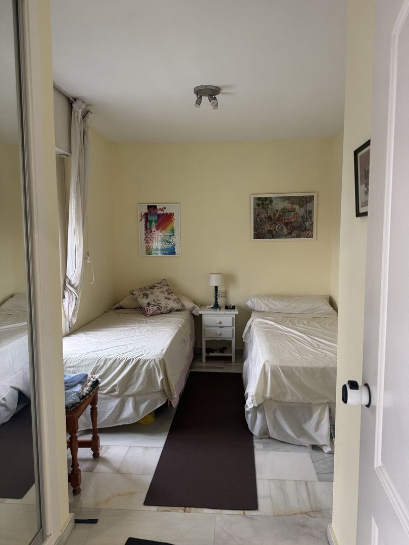 2 Bed Middle Floor Apartment in Benalmadena Costa