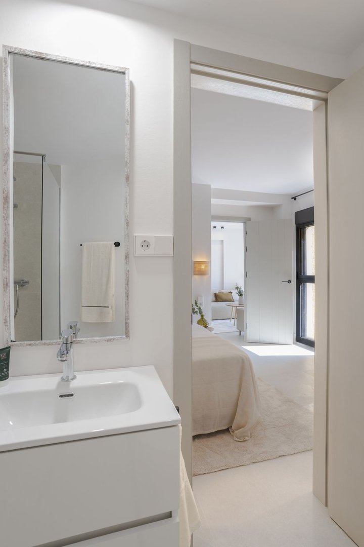 1 Bed Middle Floor Apartment in Marbella
