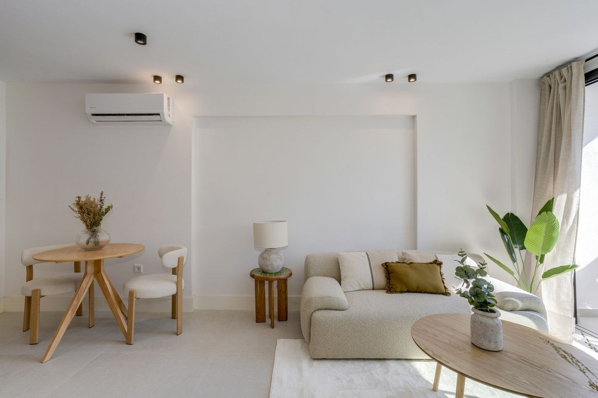 1 Bed Middle Floor Apartment in Marbella