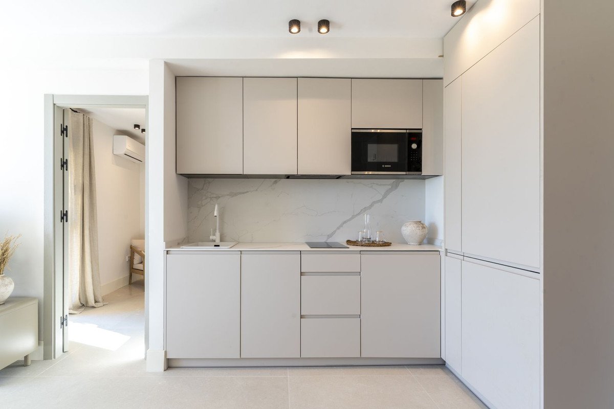 1 Bed Middle Floor Apartment in Marbella