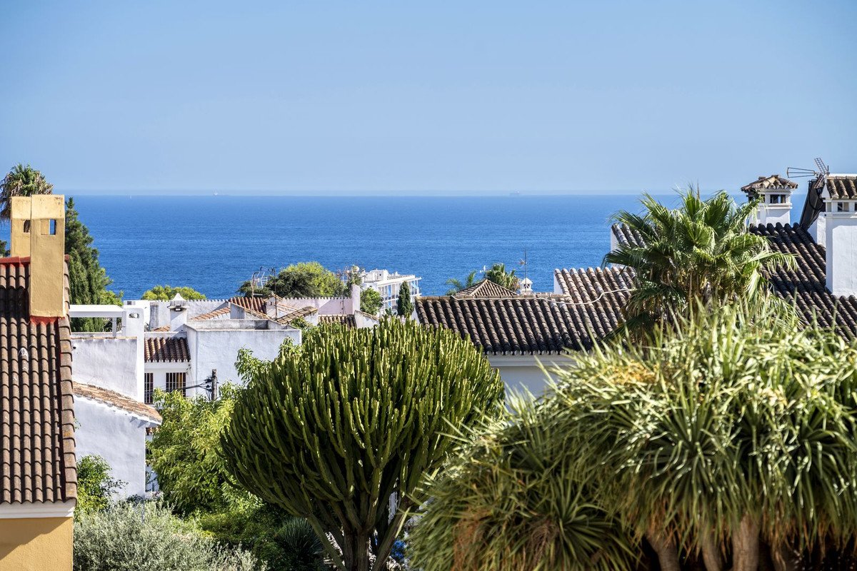 1 Bed Middle Floor Apartment in Marbella