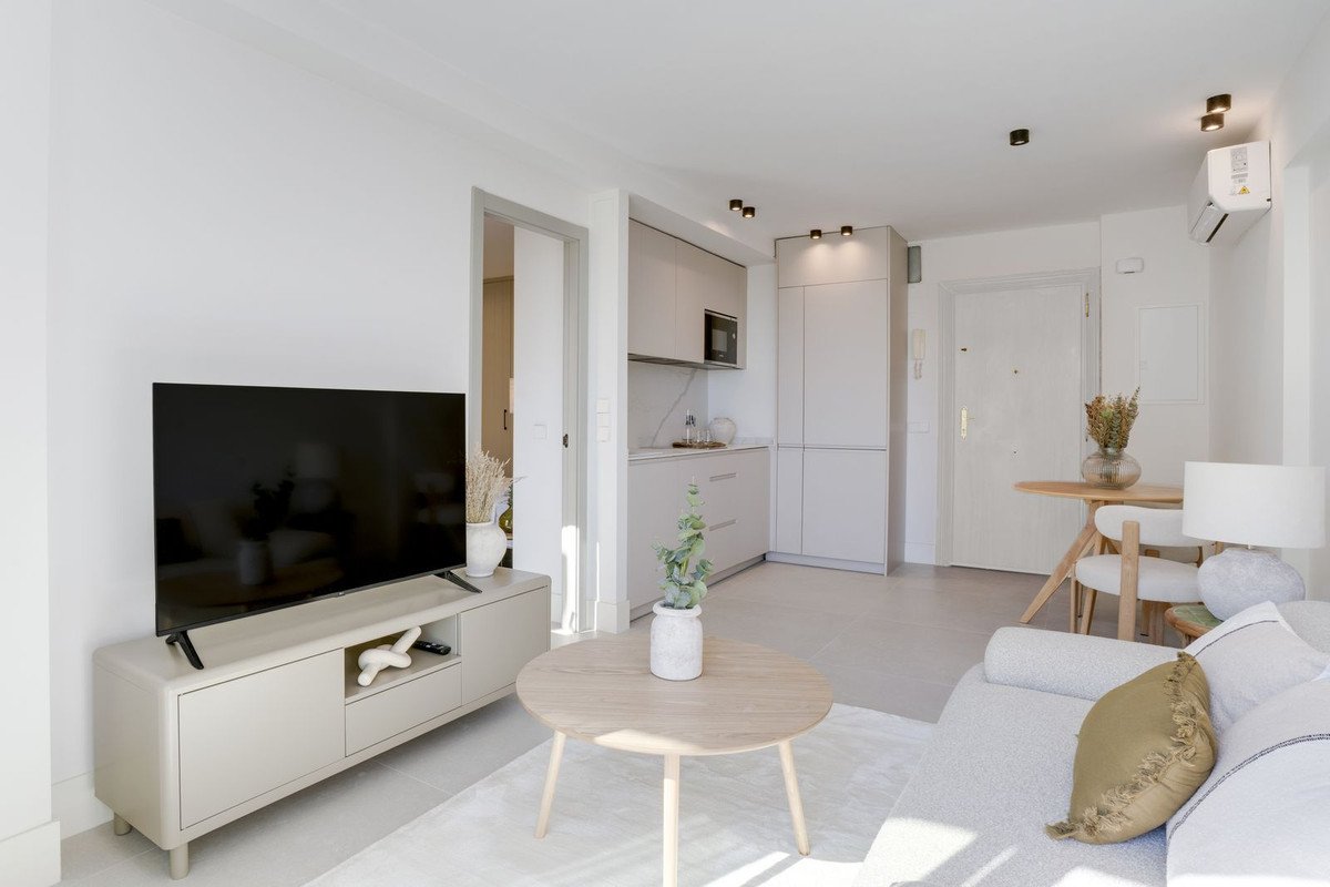 1 Bed Middle Floor Apartment in Marbella