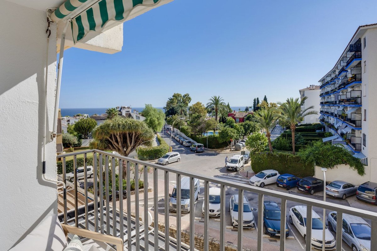 1 Bed Middle Floor Apartment in Marbella