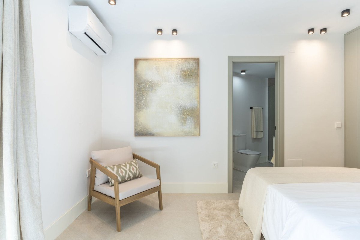 1 Bed Middle Floor Apartment in Marbella