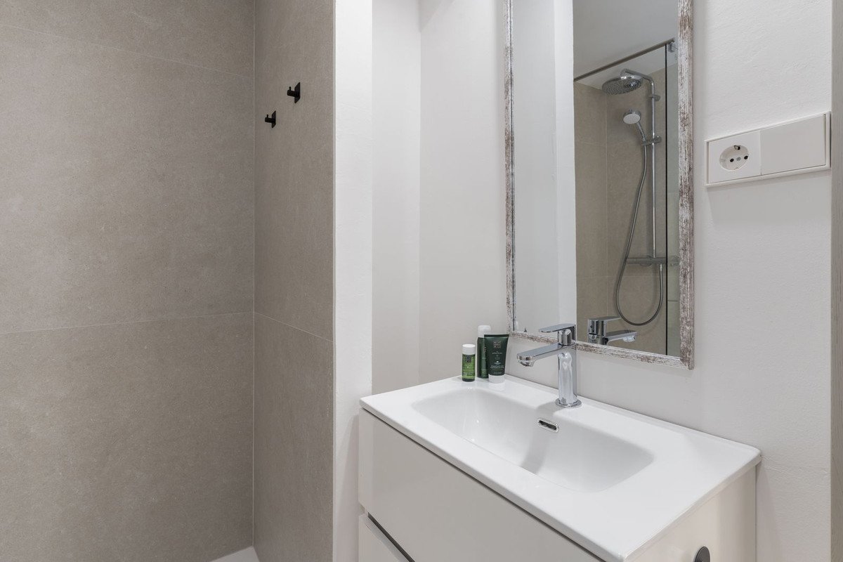 1 Bed Middle Floor Apartment in Marbella